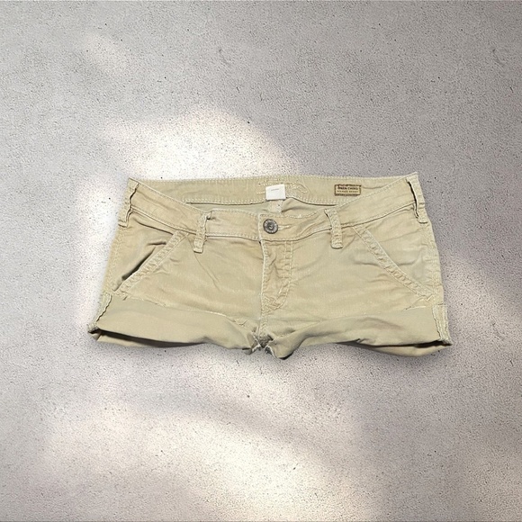 Silver Jeans Co. Low-Mid Khaki Micro Shorts - Picture 1 of 2